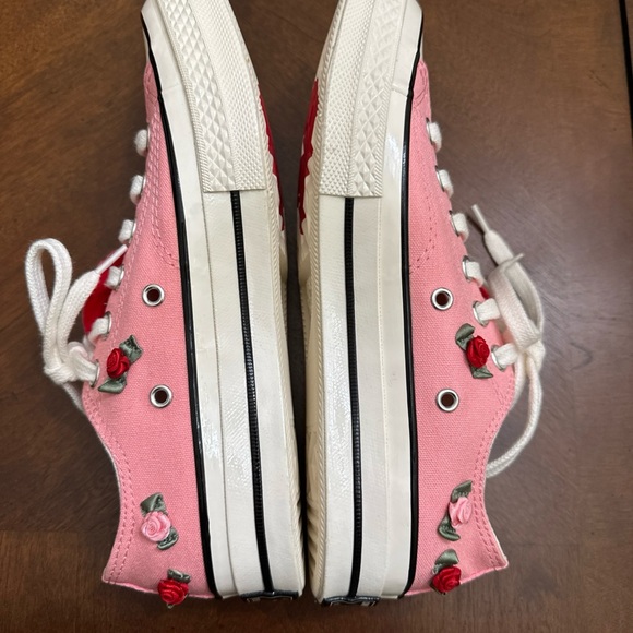 Converse Valentine Pink Sneakers with Floral accents. Women Size 7 - Picture 7 of 14
